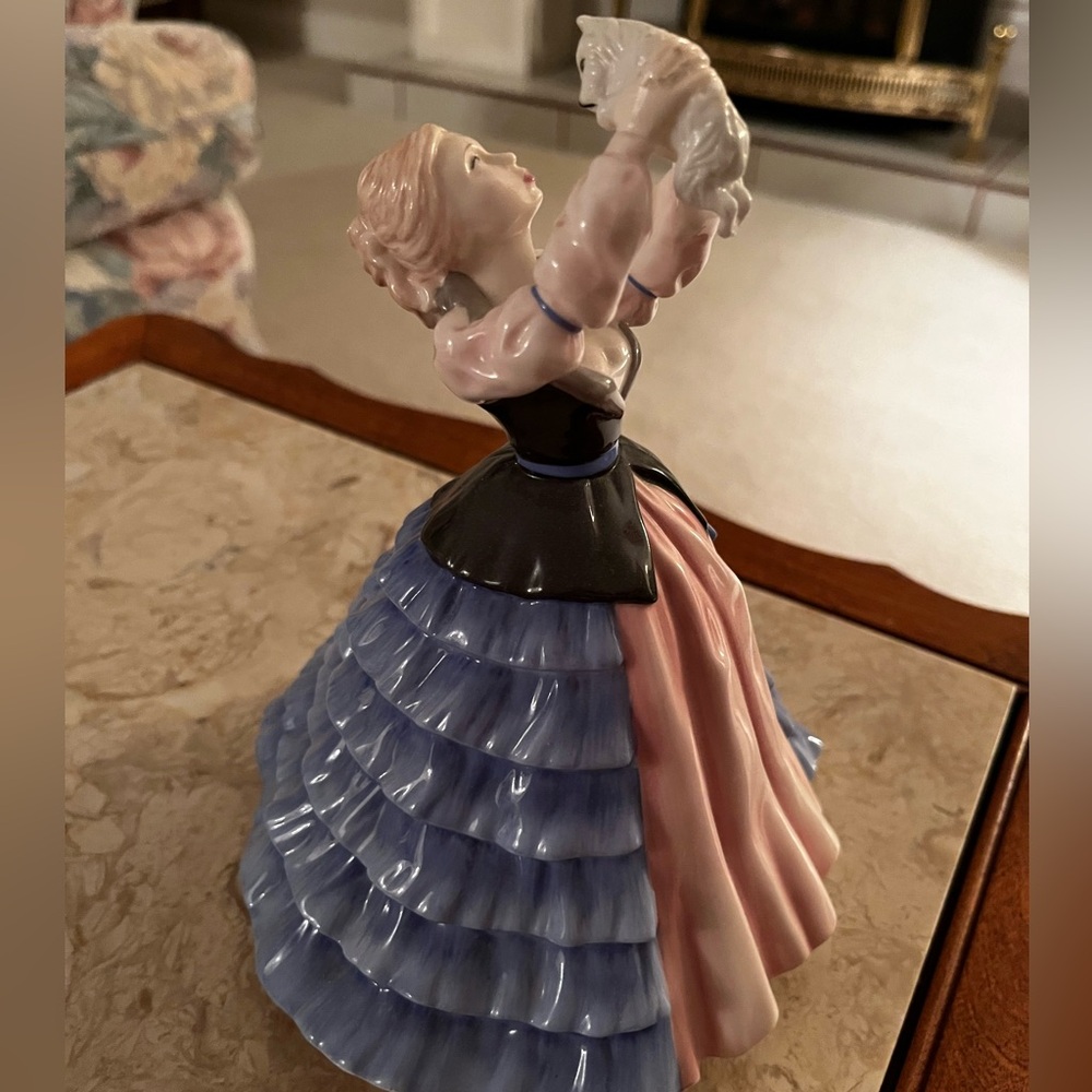Royal Doulton Pretty Ladies Susan